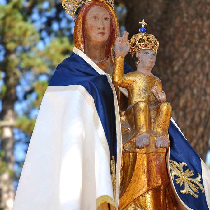 La vierge noire d'Odeillo en Pyrénées Catalanes 
